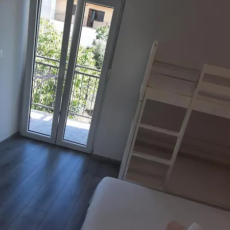 Apartment Ani Split