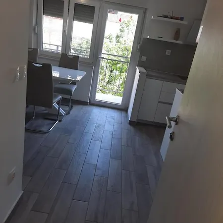 Ani Apartment