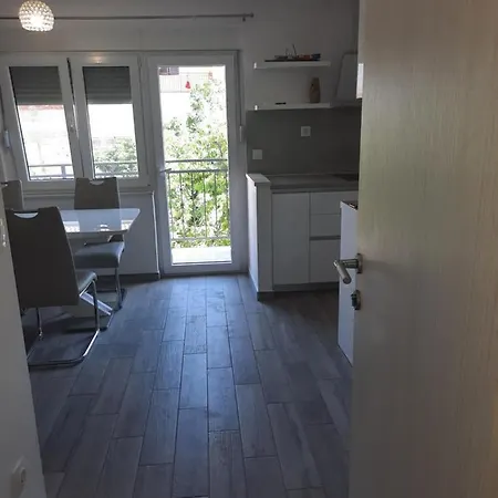 Ani Apartment